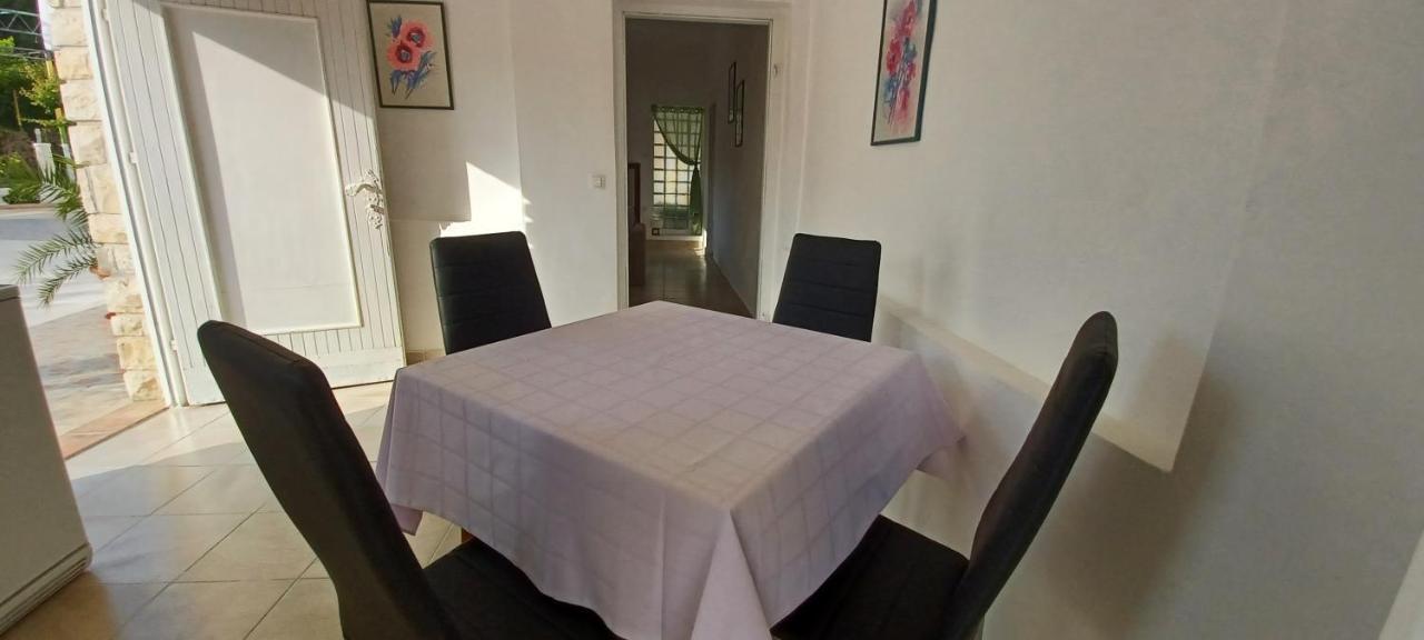 Apartments & Rooms Mila Banjol Extérieur photo